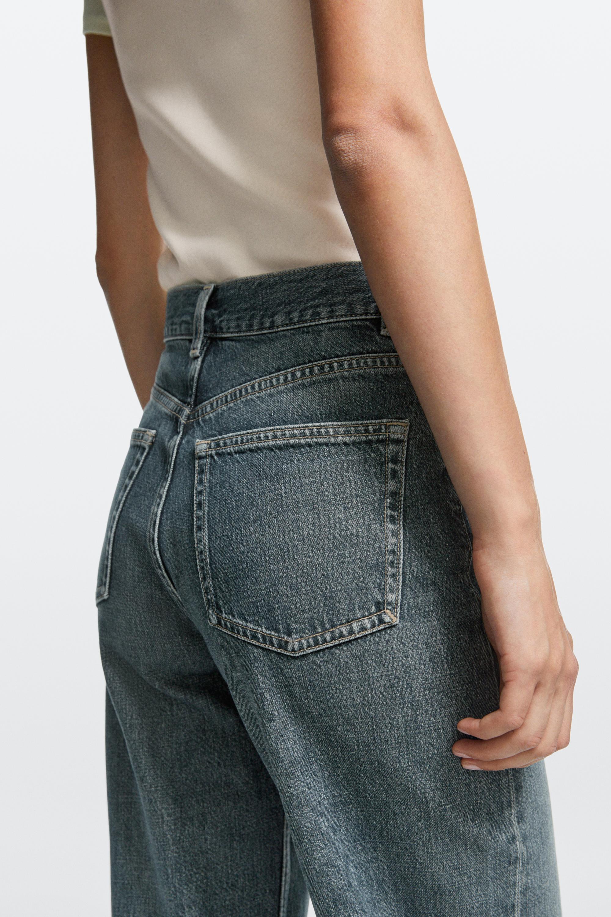 High-waist wide-leg jeans